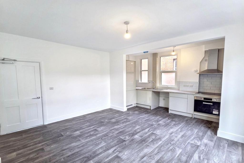 Apartment in London - View 5