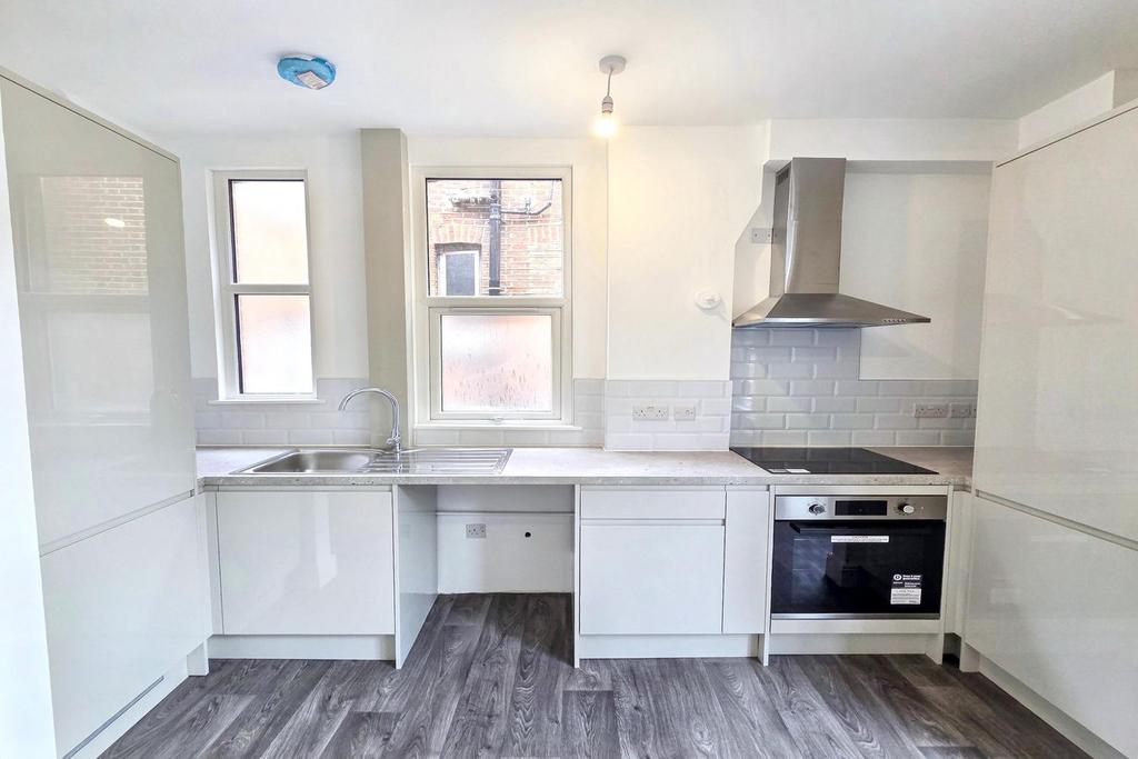 Apartment in London - More