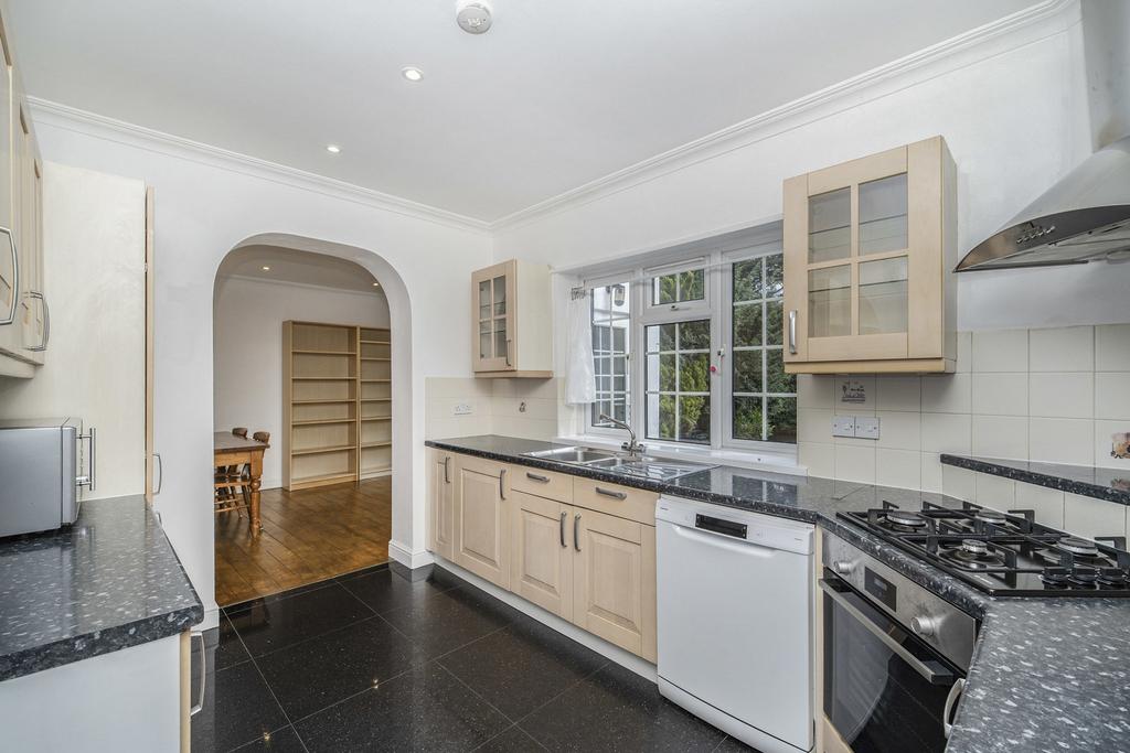 House in London - View 5