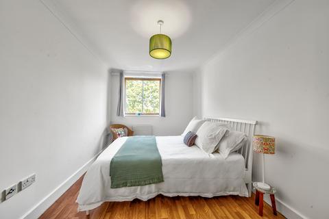 1 bedroom flat for sale, Southgate Road, Hackney, London, N1