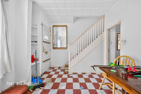 2 bedroom terraced house for sale, Derinton Road, London