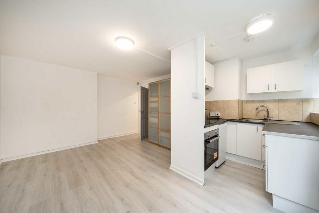 Apartment in London - View 2