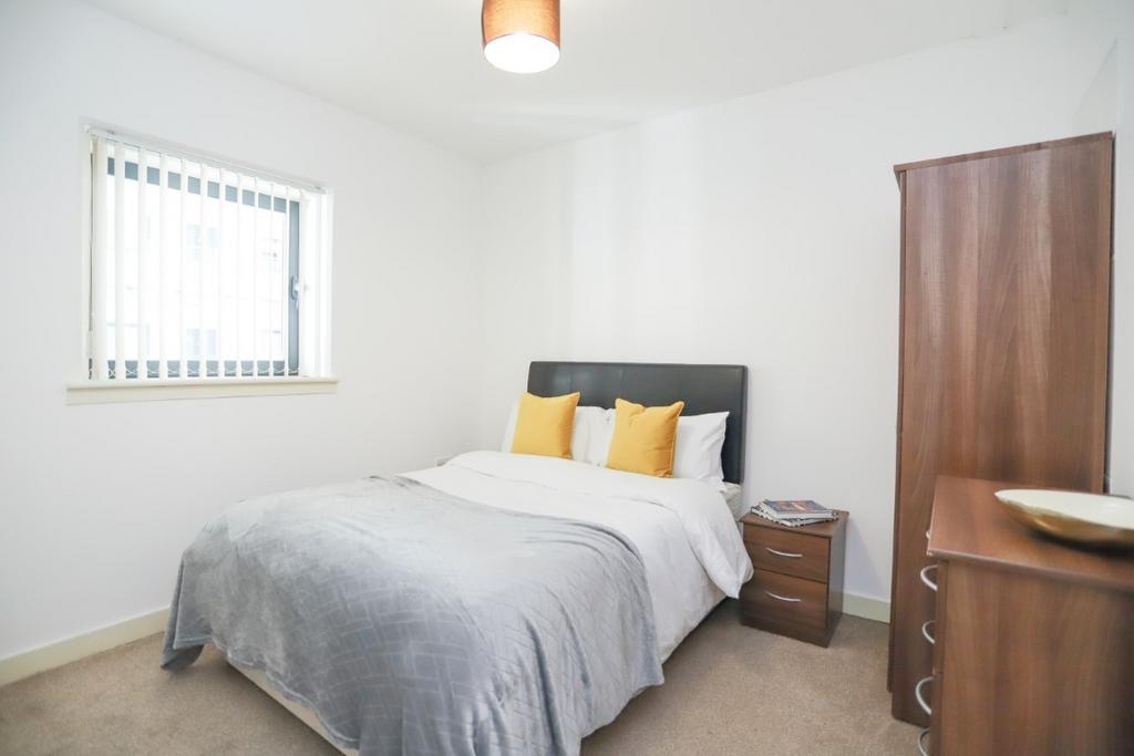 Apartment in Liverpool - View 3