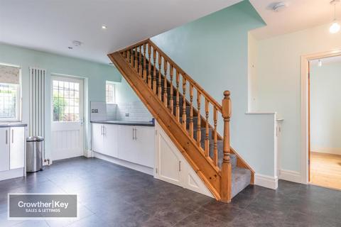 2 bedroom cottage to rent, Corbar Road, Buxton