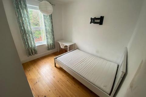 4 bedroom house to rent, St. Michaels Road, Coventry