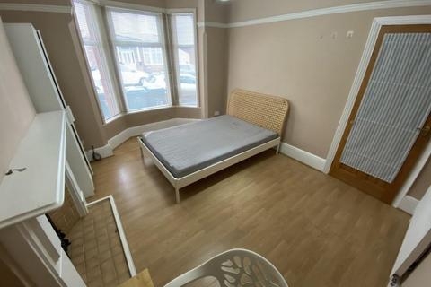 4 bedroom house to rent, St. Michaels Road, Coventry
