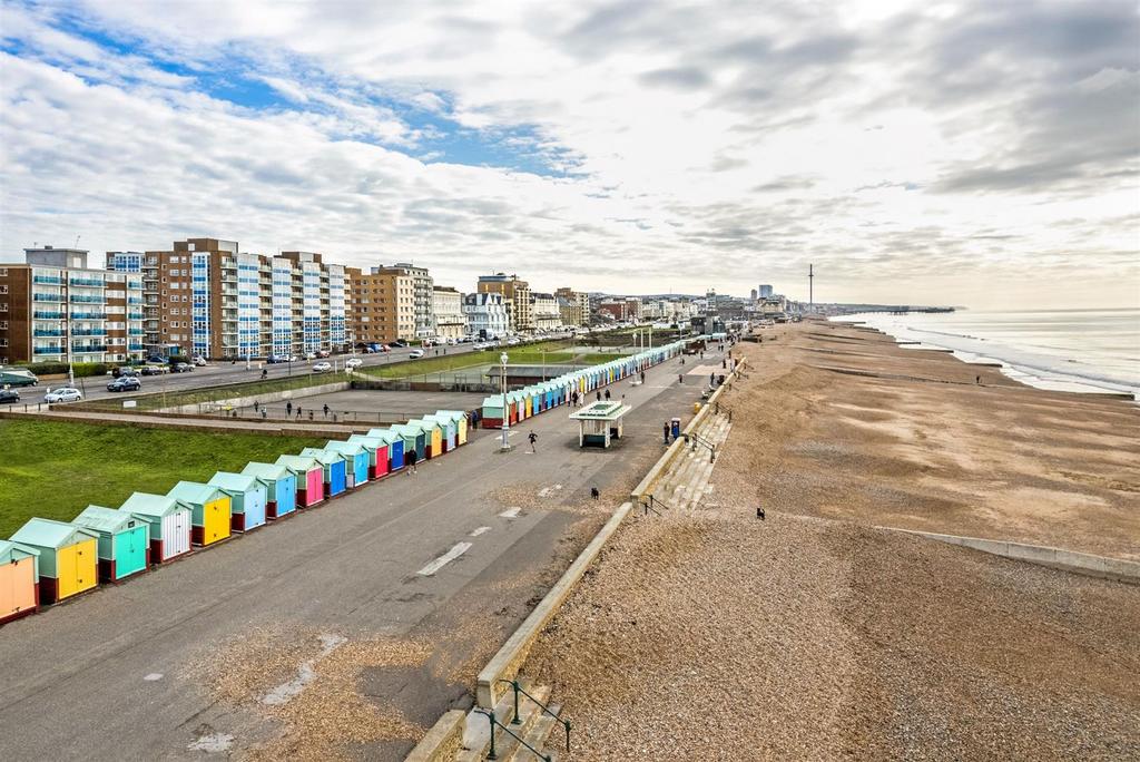 House in Hove Lagoon - View 3