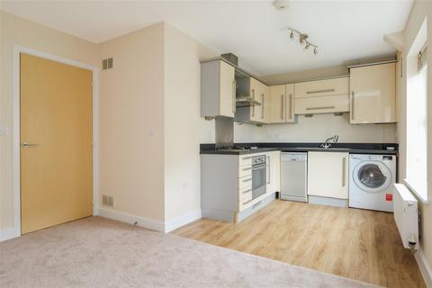 2 bedroom flat for sale, Brighton Road, Horsham