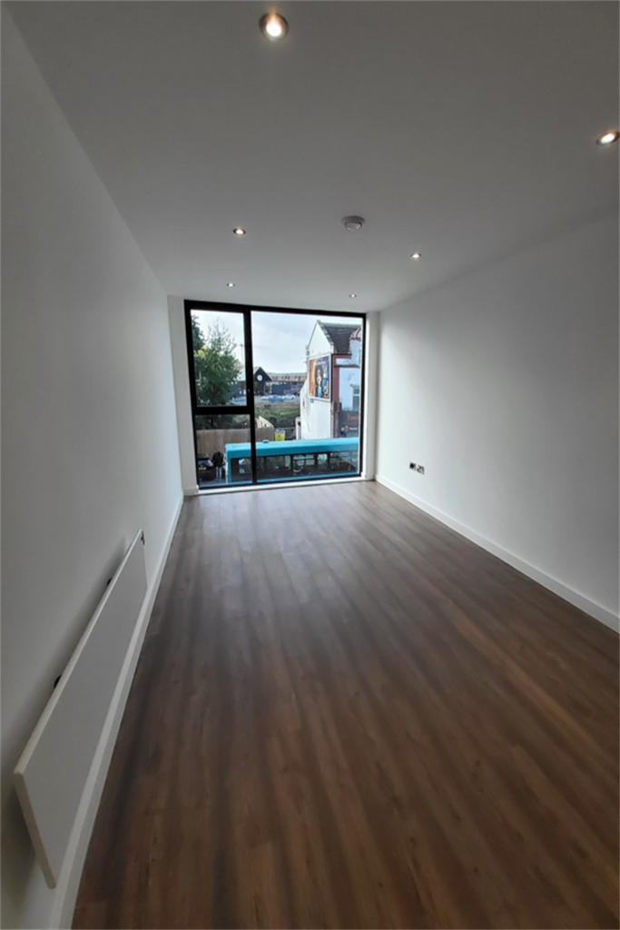 Apartment in Salford - View 3