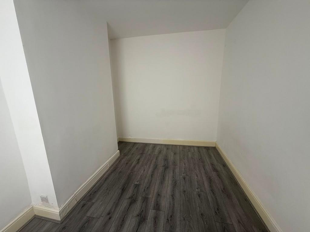 House in Liverpool, Elm Park - More