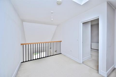 2 bedroom apartment for sale, The Lakes, Larkfield, Aylesford