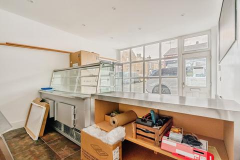 2 bedroom end of terrace house for sale, Skipton Road, Barnoldswick, Lancashire, BB18