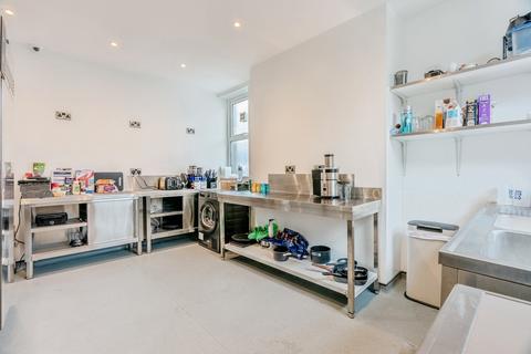 2 bedroom end of terrace house for sale, Skipton Road, Barnoldswick, Lancashire, BB18