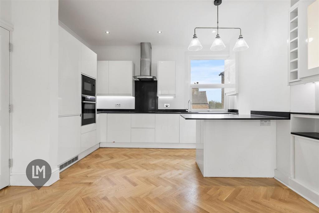 Apartment in London - View 2
