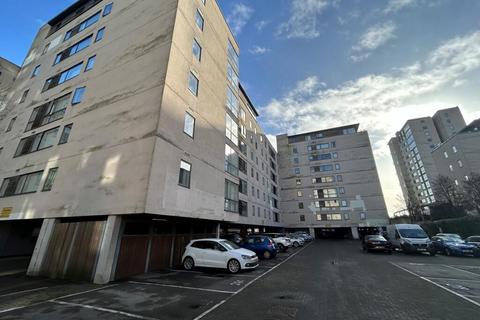 2 bedroom apartment to rent, Falcon Drive, Cardiff, CF10