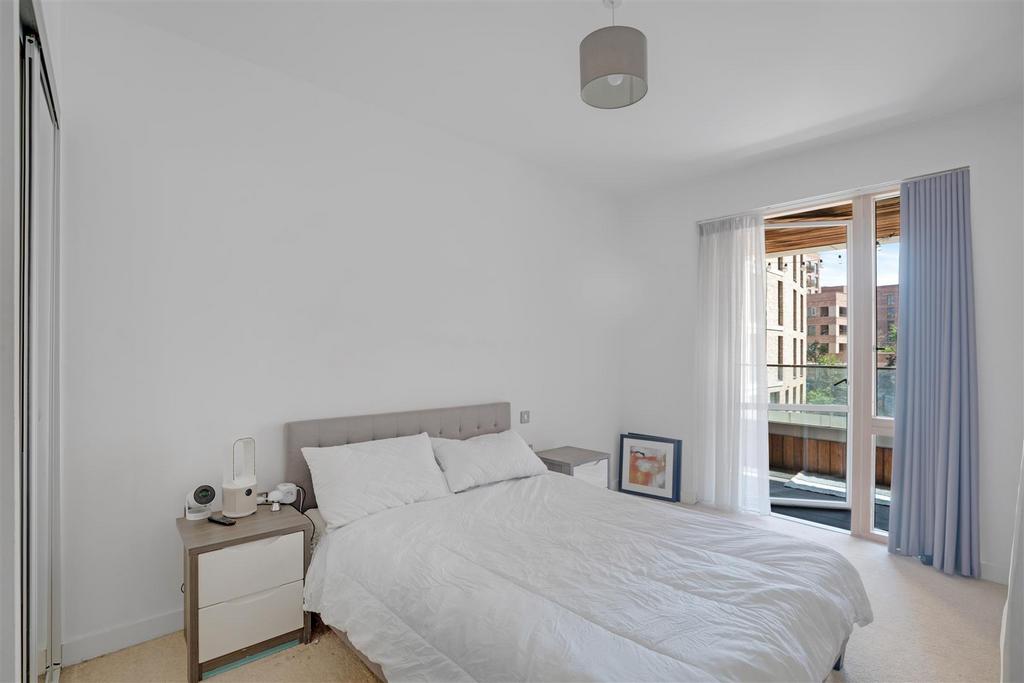 Apartment in Canning Town - More