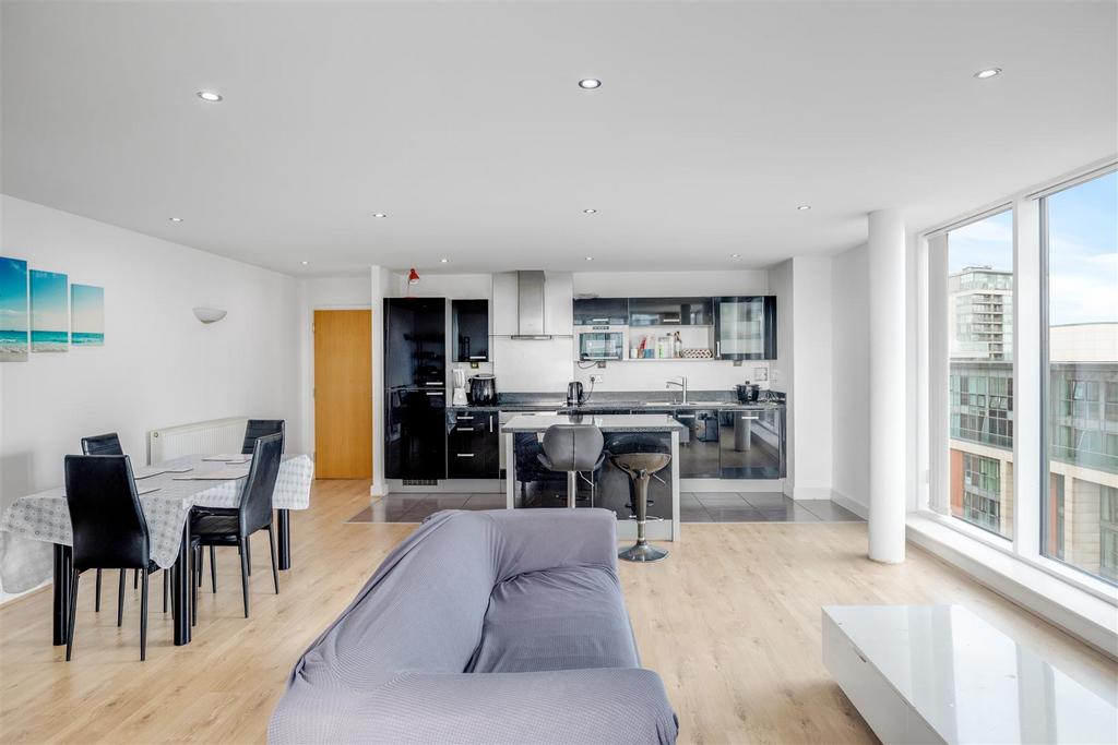 Apartment in Royal Victoria Dock - View 2