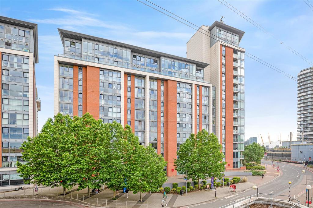 Apartment in Royal Victoria Dock - View 4