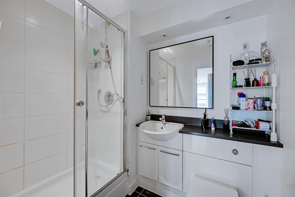 Apartment in London - More