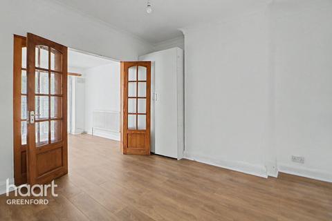 4 bedroom end of terrace house for sale, St Ursula Road, London