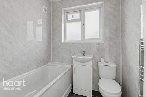 4 bedroom end of terrace house for sale, St Ursula Road, London