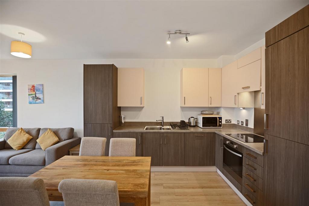 Apartment in Canning Town - View 2