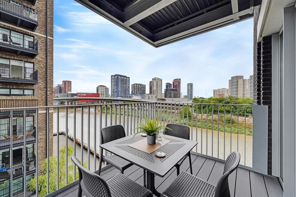 Apartment in Goodluck Hope Walk - View 4