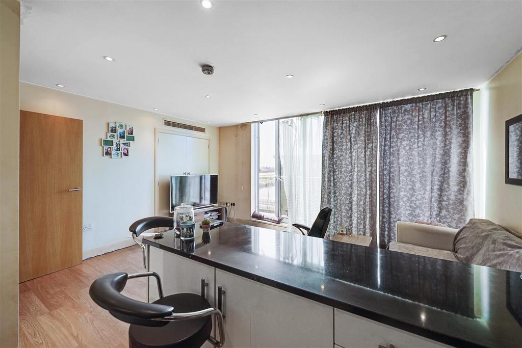 Apartment in Beckton - View 2