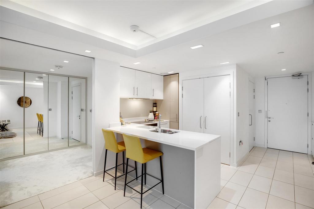 Apartment in Royal Victoria Dock - View 5