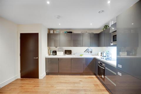 3 bedroom apartment for sale, Turner Street, Canning Town