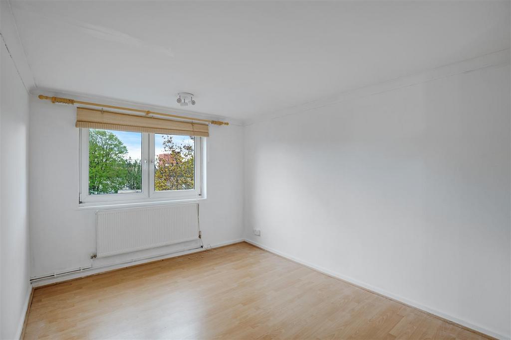 Apartment in Canning Town - View 3
