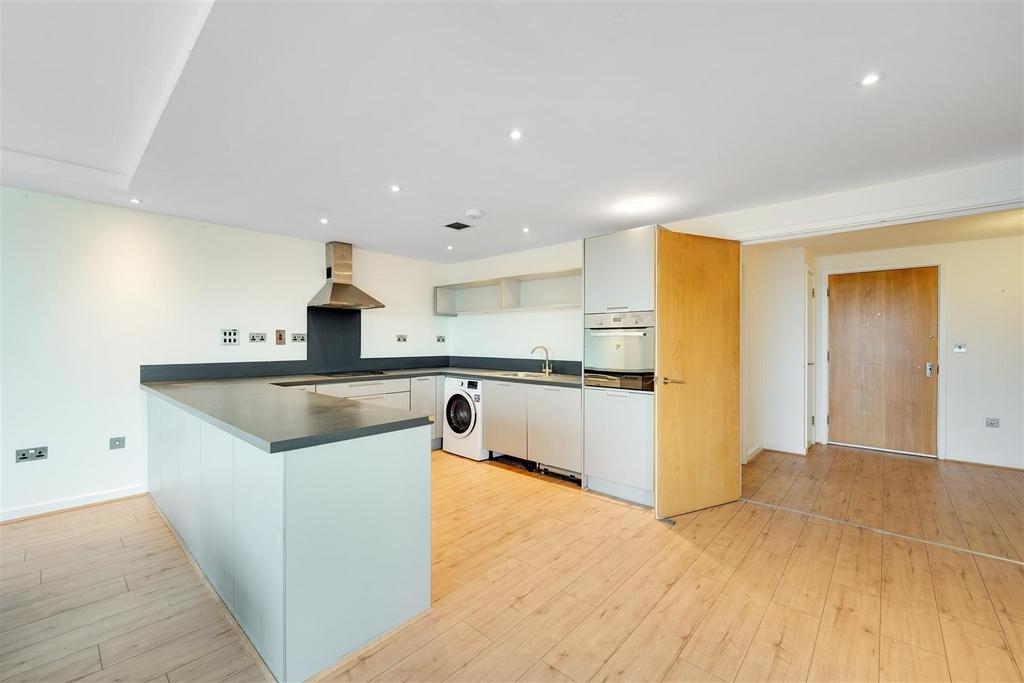 Apartment in Canning Town - View 3