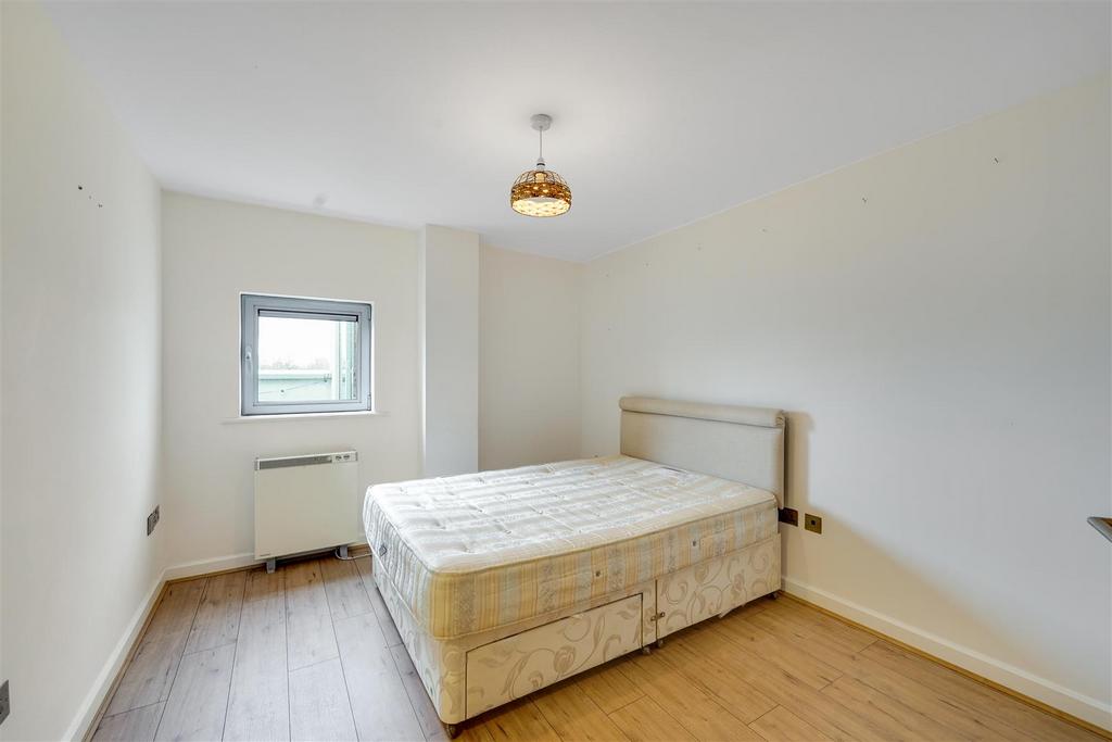 Apartment in Canning Town - More