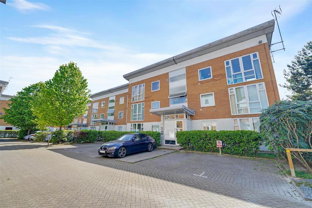 Apartment in North Woolwich - More