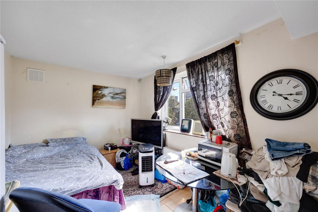 Apartment in London - More