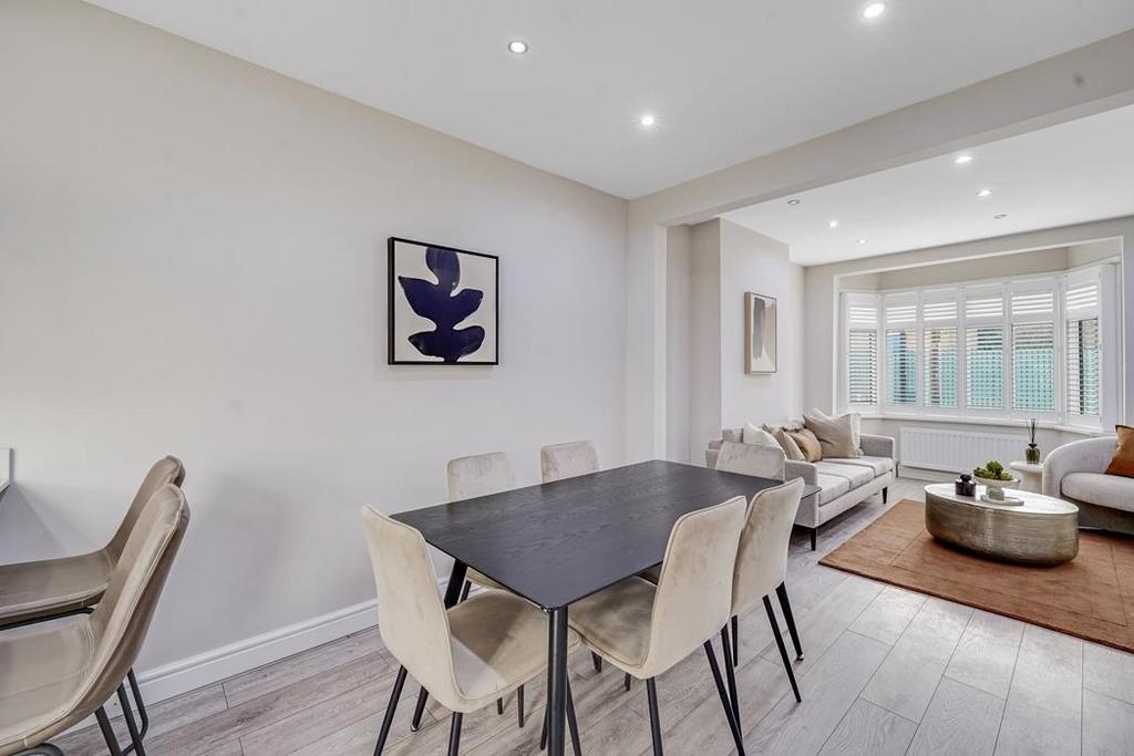 House in Custom House - View 5