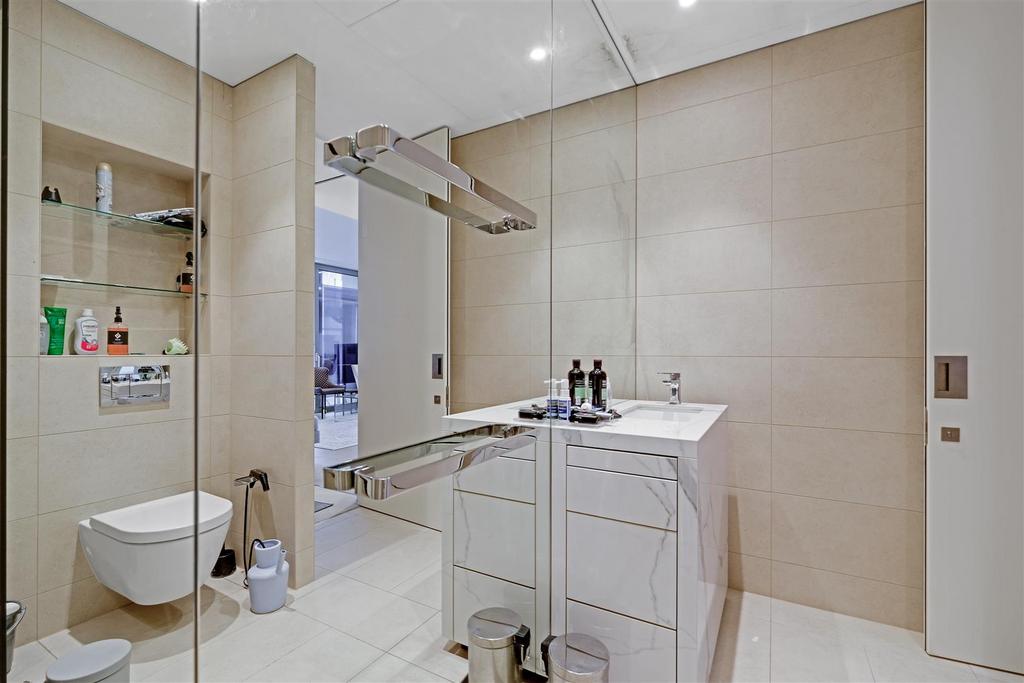 Apartment in Canary Wharf - View 5