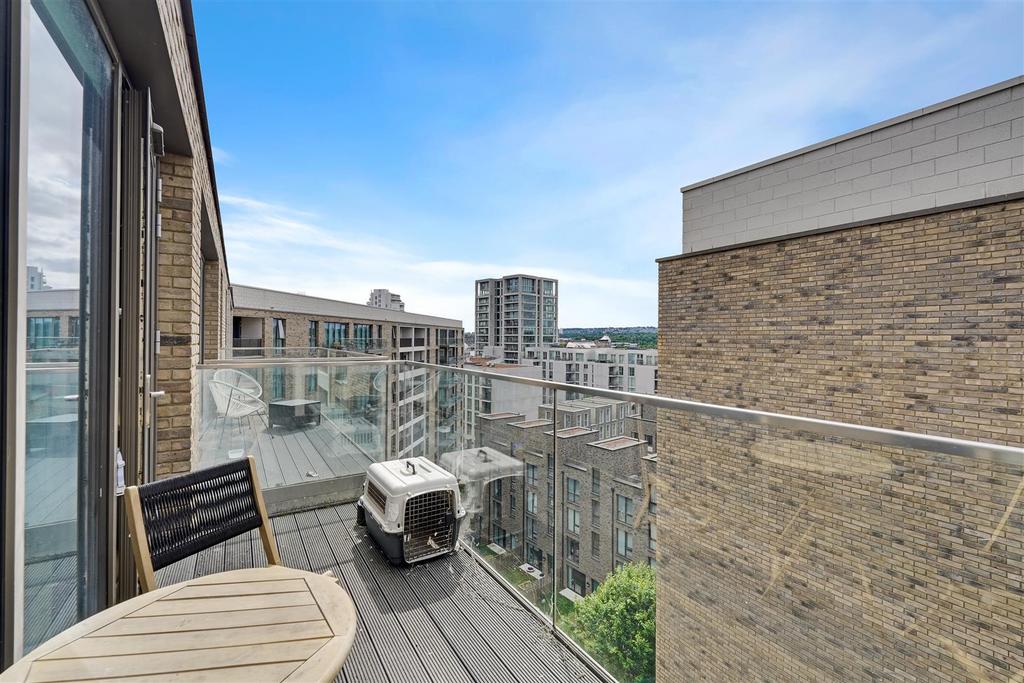Apartment in Royal Wharf - View 2