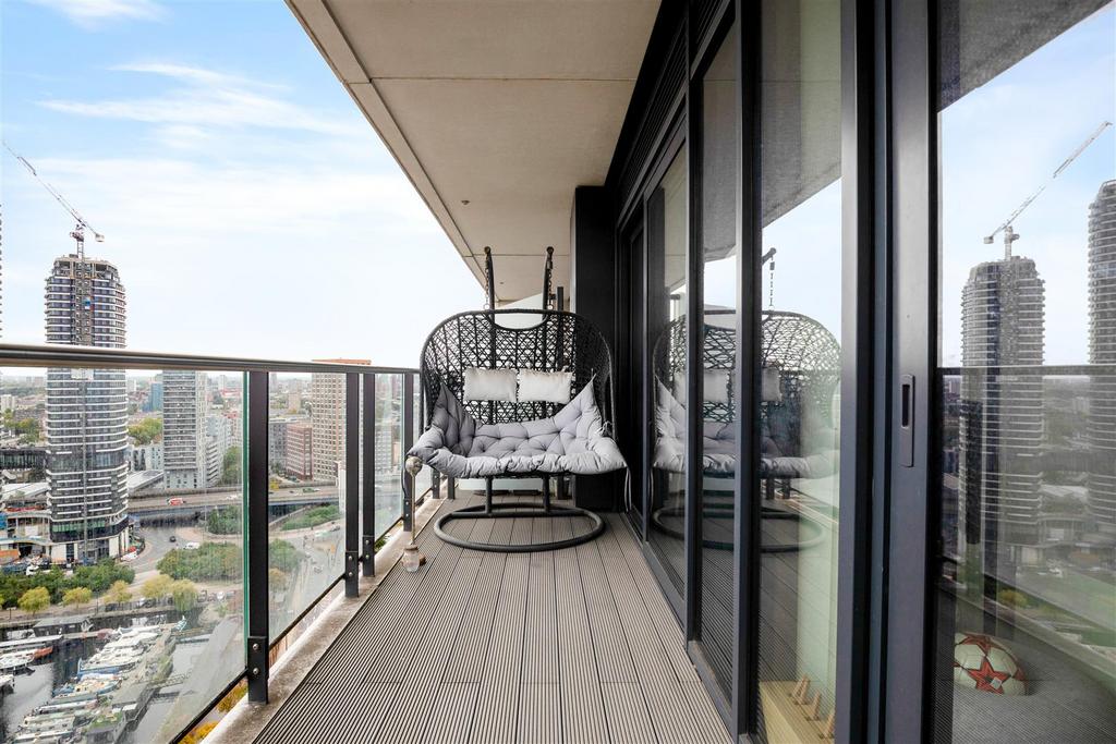 Apartment in London - View 3