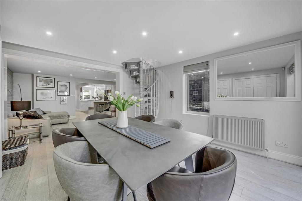 House in London - View 4