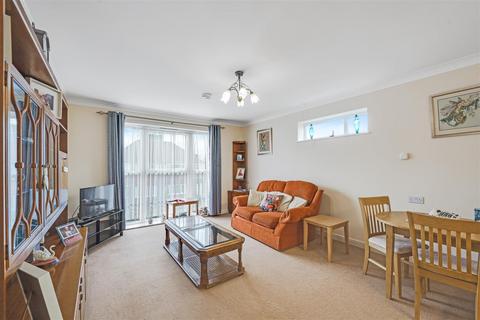 1 bedroom apartment for sale, Dean Road, Hampton TW12