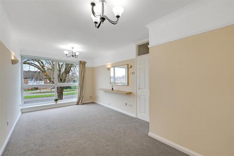 1 bedroom apartment for sale, Tasman Court, Sunbury-On-Thames TW16