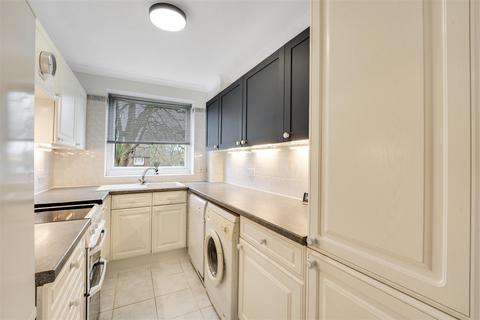 1 bedroom apartment for sale, Tasman Court, Sunbury-On-Thames TW16