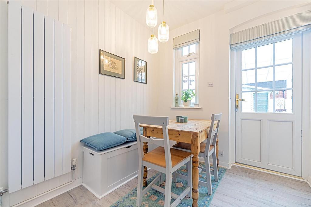 House in Feltham - View 5