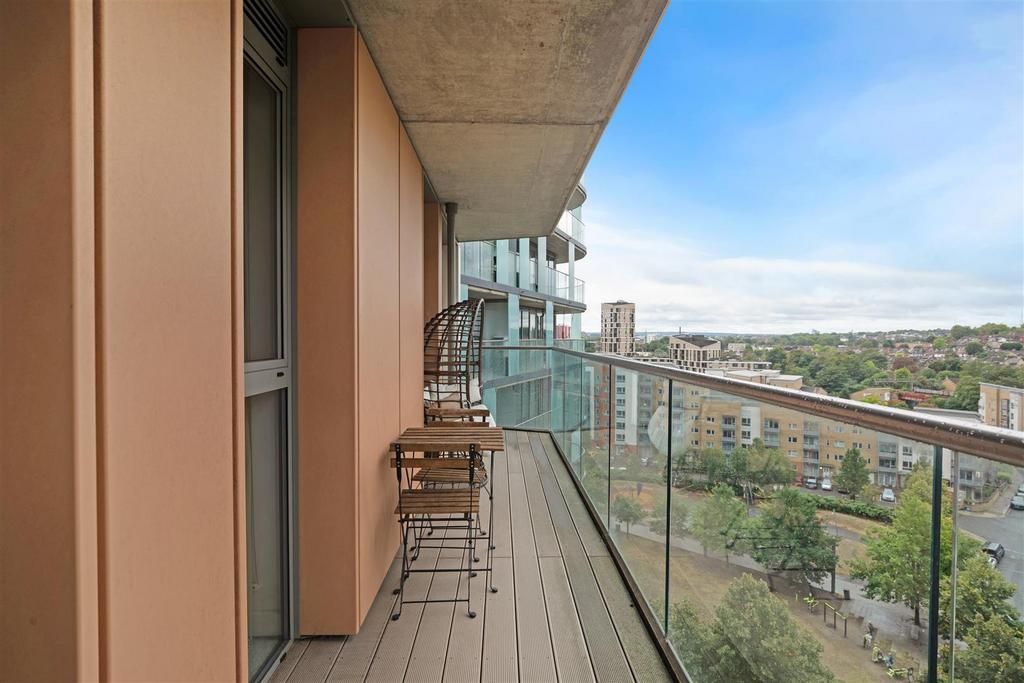 Apartment in Lewisham - More