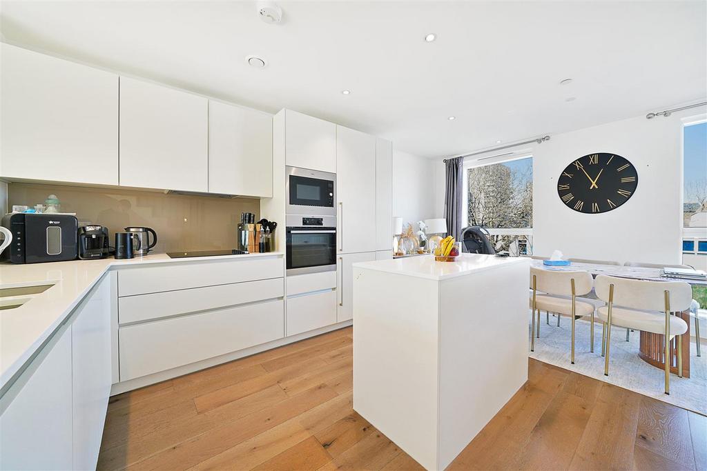 House in London, Royal Borough of Greenwich - View 2