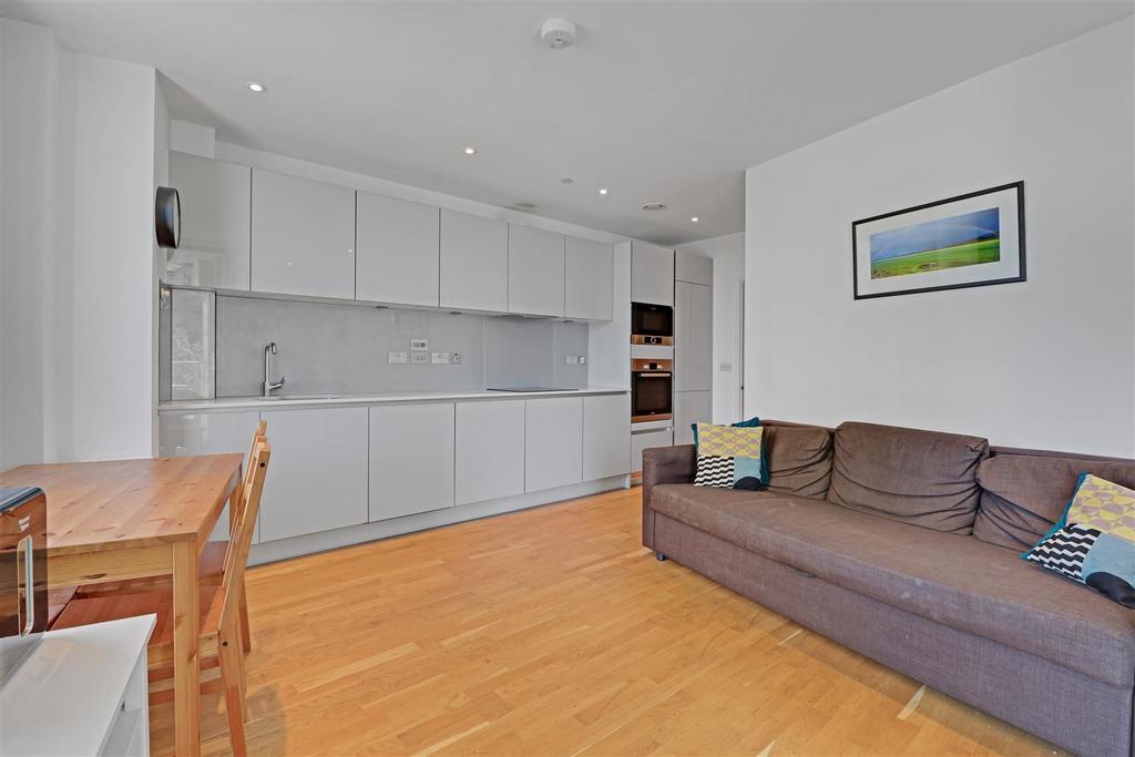 Apartment in London - View 3