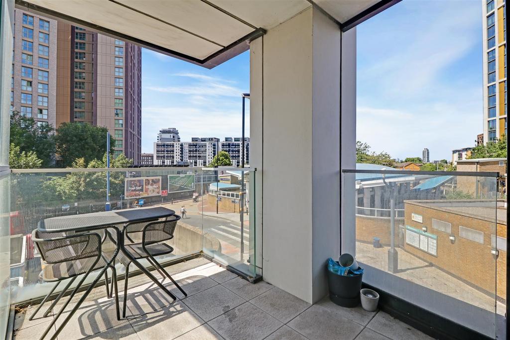 Apartment in London - View 2