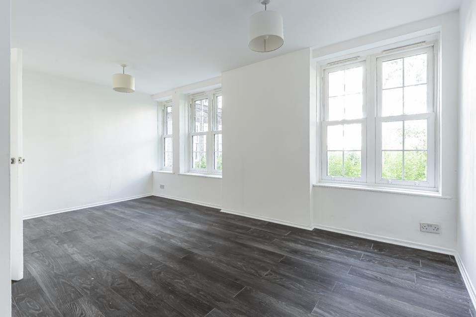 Apartment in Greenwich - View 2