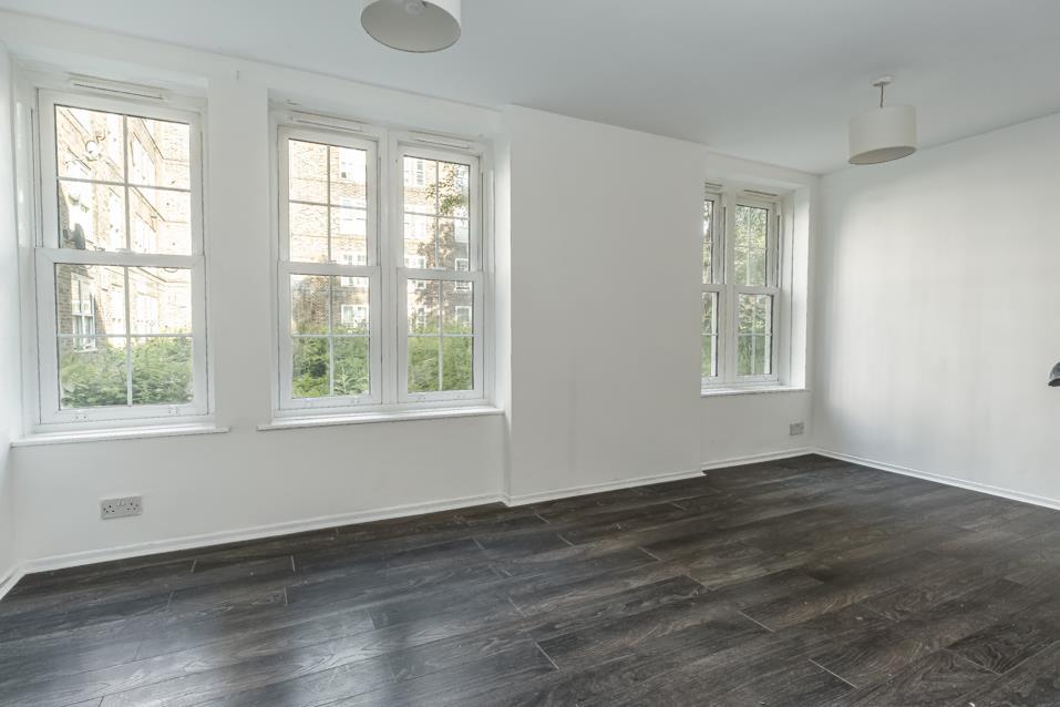 Apartment in Greenwich - View 5